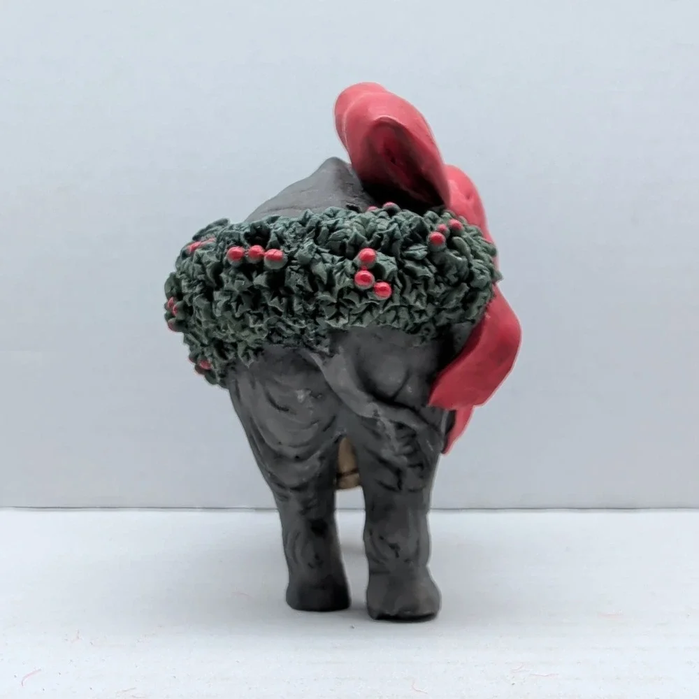 Christmas Elephant Figurine Resin Holiday Red Bow Gold Bell‎ 4.5